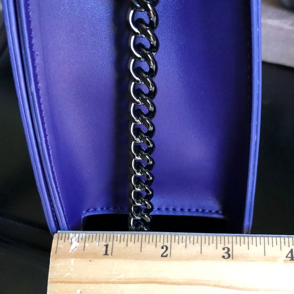 Disney LOUNGEFLY VILLAINS Crossbody Bag - Picture 14 of 16